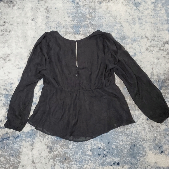Torrid Peplum Chiffon Black Floral Print Puff Sleeve Blouse Size M/L(10) - Picture 7 of 10